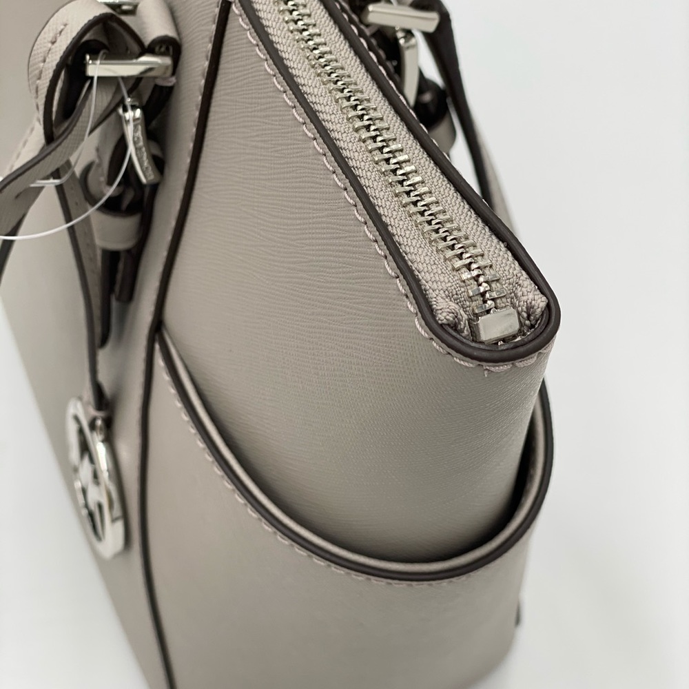 MICHAEL KORS CHARLOTTE LARGE TZ TOTE PEARL GREY - Picture 12 of 16